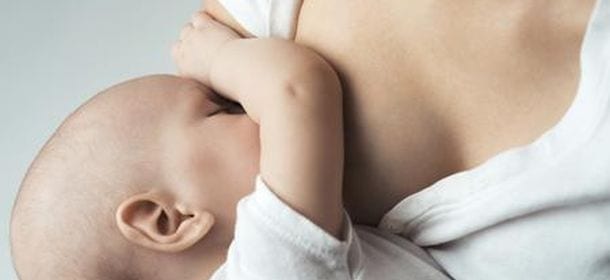 Allattamento al seno: tanti benefici anche per la mamma, non solo per il bebè