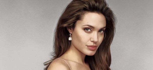 Via il seno per paura di un tumore,in Usa boom effetto Angelina Jolie