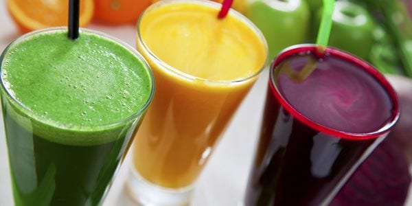 Smoothie e frullati a merenda: il primo passo per perdere quei chili