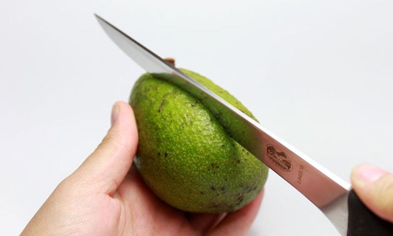 Smoothie avocado e pesca: il gusto che idrata e fa perdere qualche chilo