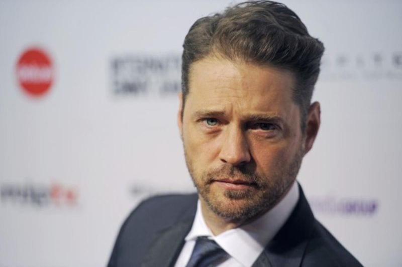 Jason Priestley: via l’ascia di guerra, commenta la malattia di Shannen Doherty