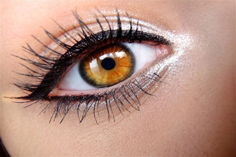Come scegliere l’eyeliner in base al colore degli occhi