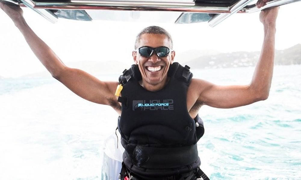 Obama, sfida di kitesurf come primo desiderio dopo il mandato [VIDEO]