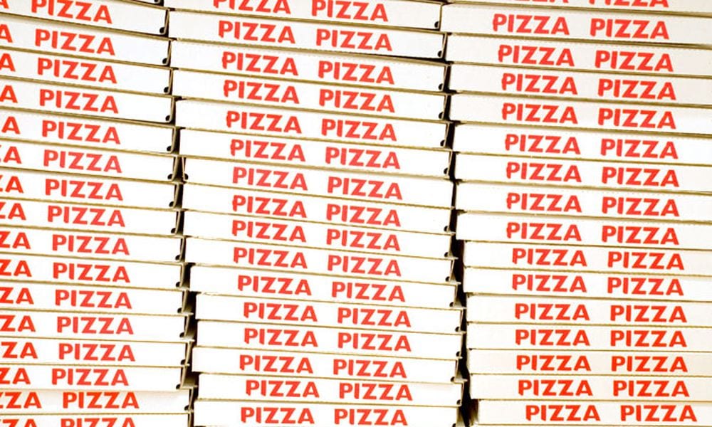 Allarme imballaggi: sostanze tossiche nei cartoni di pizza e panini
