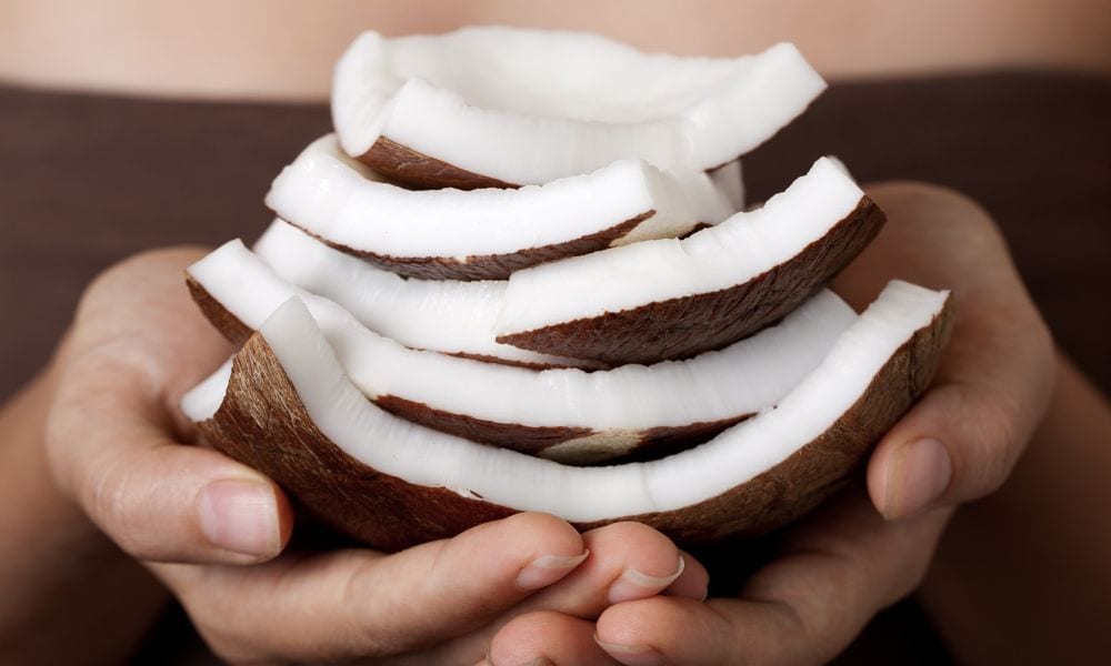 Olio di cocco: 10 buoni motivi per prenderci gusto