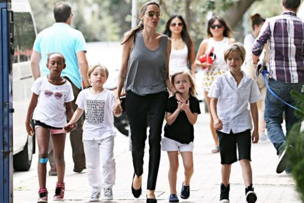 Angelina Jolie, nuovo amore: come farlo accettare ai figli?