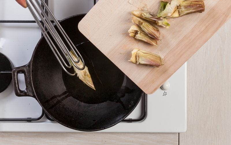 Carciofi fritti dorati: una ricetta romana a metà tra gusto e tradizione