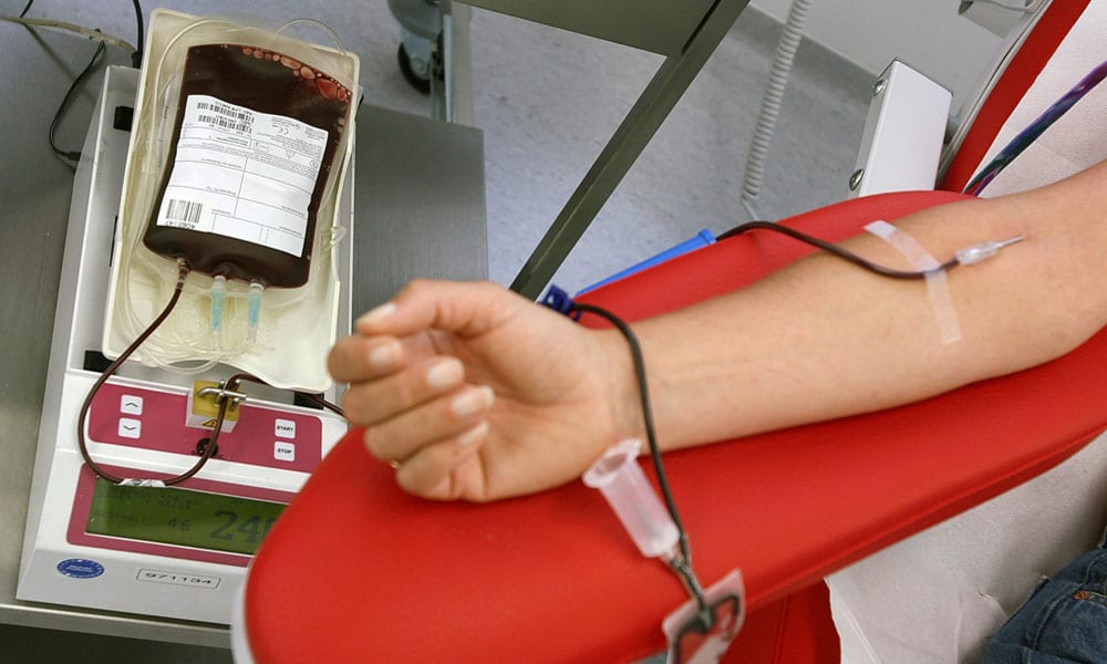 Scandalo sangue infetto per le trasfusioni: maxi inchiesta e risarcimenti