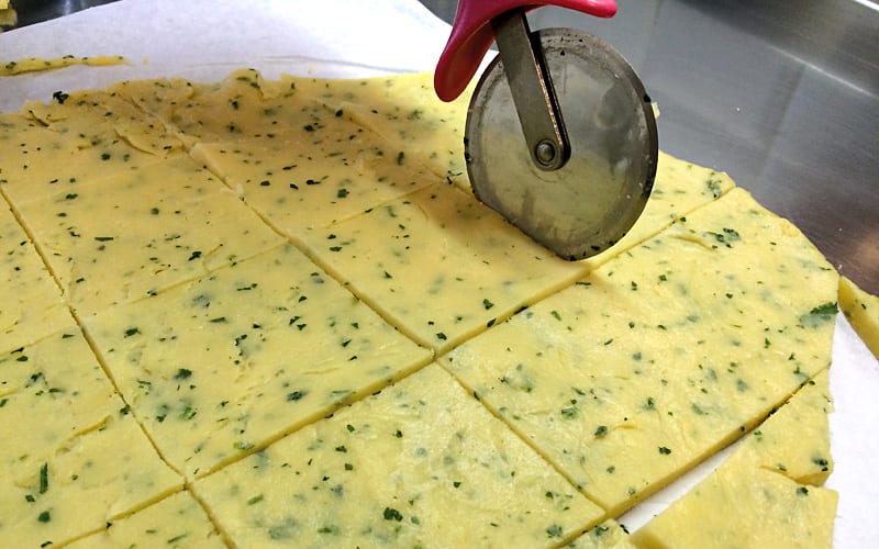 Panelle con cipolla e prezzemolo: ricetta semplice e sfiziosa