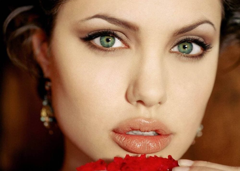 Labbra carnose come Angelina Jolie senza chirurgia [VIDEO - TUTORIAL]