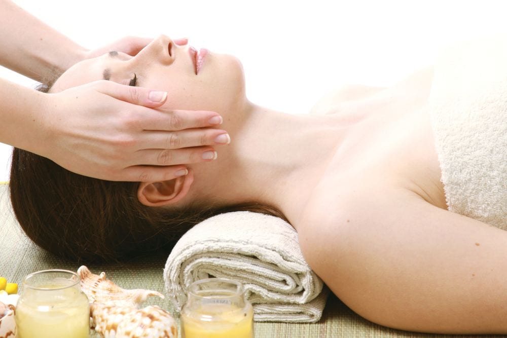 Olio di sesamo nei massaggi: quali benefici
