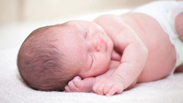 Lotus birth durante il parto: cos’è, perché preoccupa i medici