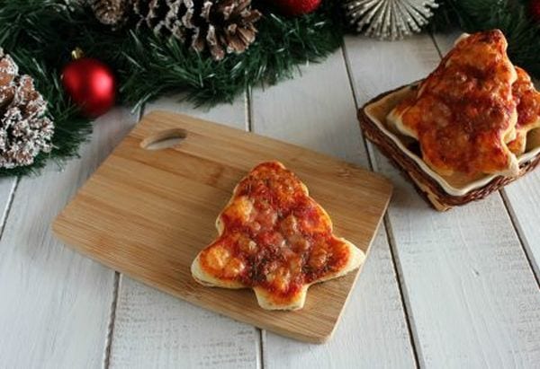 Ricette di Natale per bambini: gli alberelli di pizza