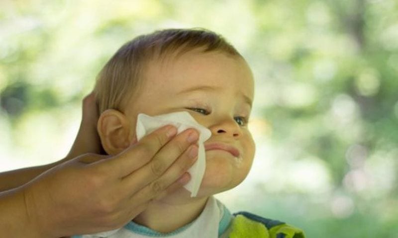 Bambini, allergie alimentari più frequenti: i 4 fattori scatenanti