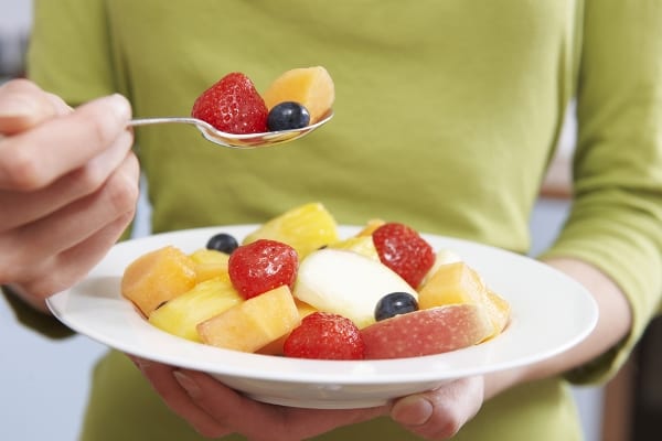 Mangiare frutta a fine pasto, che errore! Cosa succede nel corpo