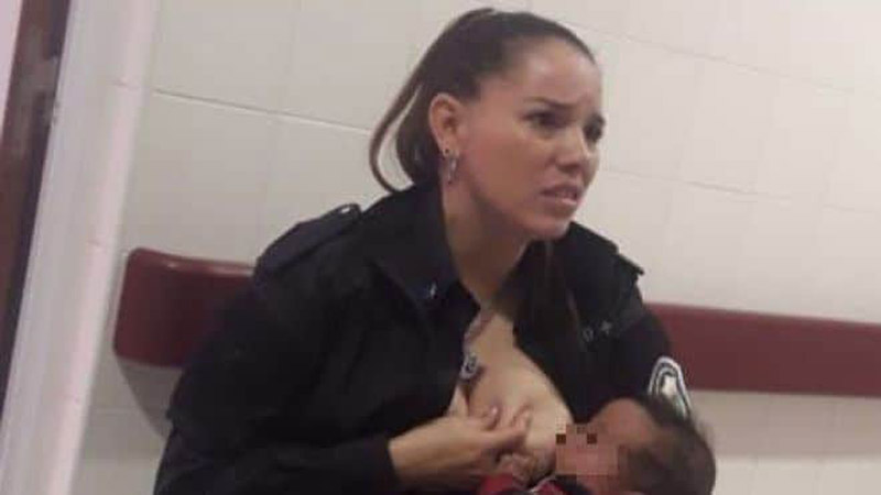 Poliziotta in servizio vede un bimbo malnutrito: quello che fa è ammirevole