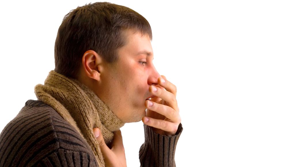 Colpo di tosse: sputa un pezzo di polmone, poi il tragico epilogo