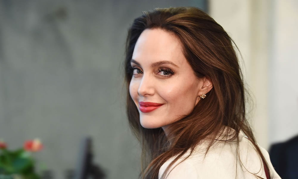 Gene Angelina Jolie: invalidità riconosciuta per la mastectomia preventiva